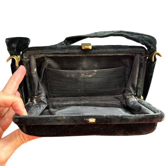 Vtg Crushed Velvet Bag- Black some wear- gold clasp- top handle evening bag - Picture 4 of 5